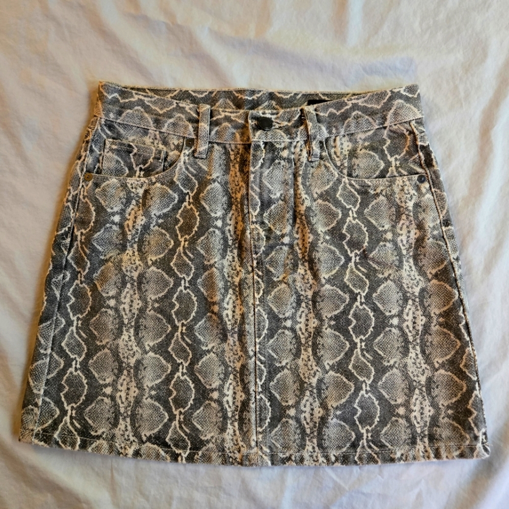 Blank NYC Grey Tan Snakeskin Print 100% Cotton Denim Mini Skirt
